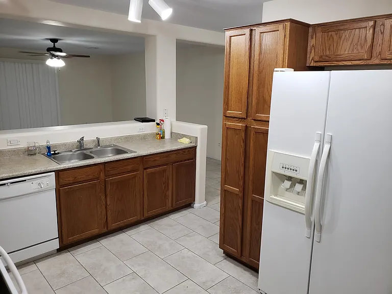 1503 S 228th Ct — Photo 4