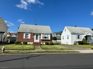 181 Stefanic Ave, Elmwood Park, NJ 07407