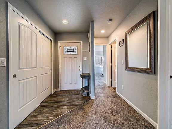 2nd image of 3019 Candice Ln