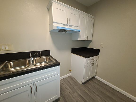 3rd image of 3613 Grand Ave #C