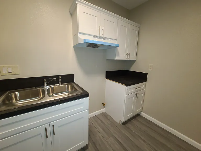3613 Grand Ave #C — Photo 3