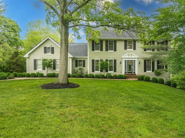 2120 Kehrs Ridge Dr, Chesterfield, MO 63005