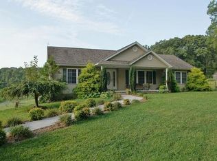 4906 Stanley Farm Rd, Salem, VA 24153