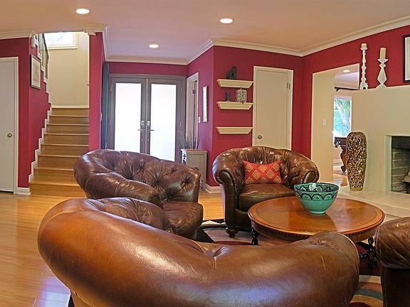 4th image of 3805 Benedict Canyon Ln