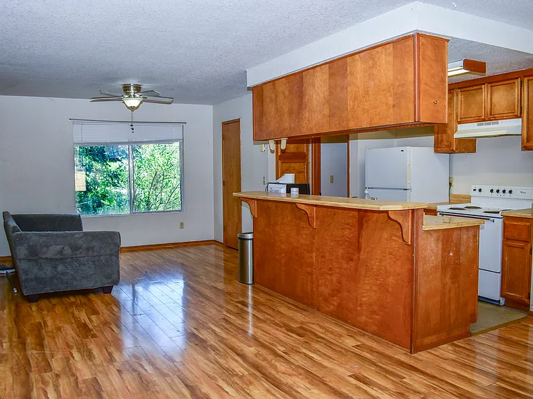 223 Cedar St #C — Photo 1