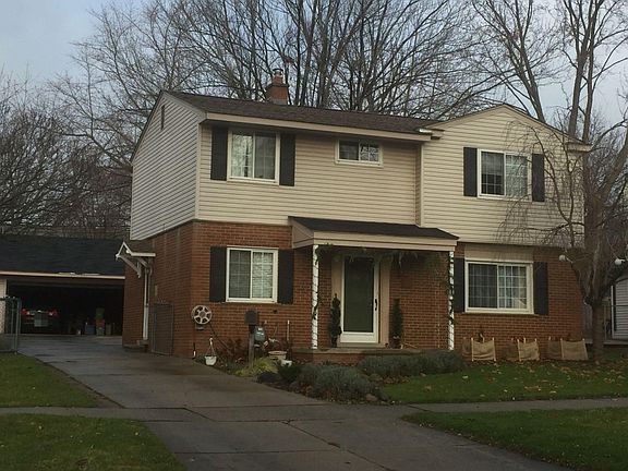 2nd image of 745 N Selfridge Blvd