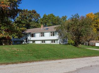 3 Cobblestone Ln, Sandown, NH 03873
