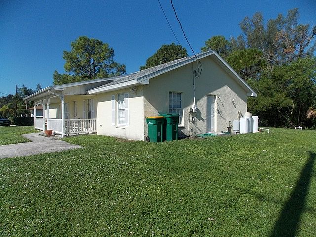 2nd image of 5467 25th Pl SW