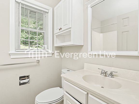 5th image of 2748 Knob Hill Dr