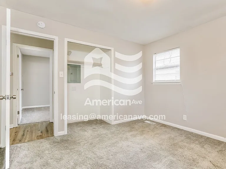 339555_012_bedroom_13649523.jpg