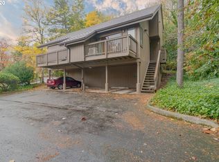 7520 SW Barnes Rd UNIT B, Portland, OR 97225