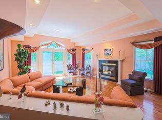 6 Stone Gate Ct, Pikesville, MD 21208