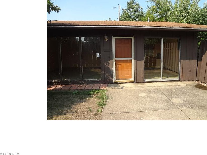 1st image of 22 Greenfield Ct #22