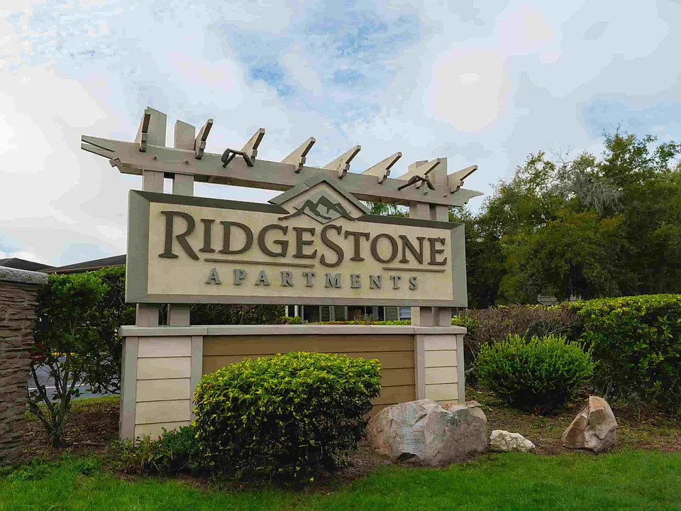 Ridgestone Apartments