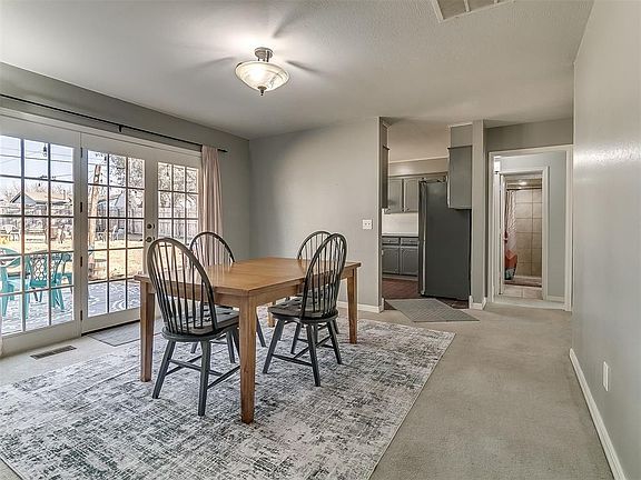 3rd image of 4312 N Grove Ave
