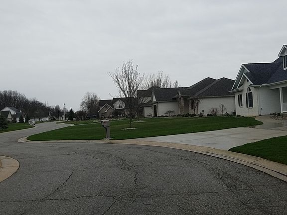 4th image of 4487 Meadow Creek Ct