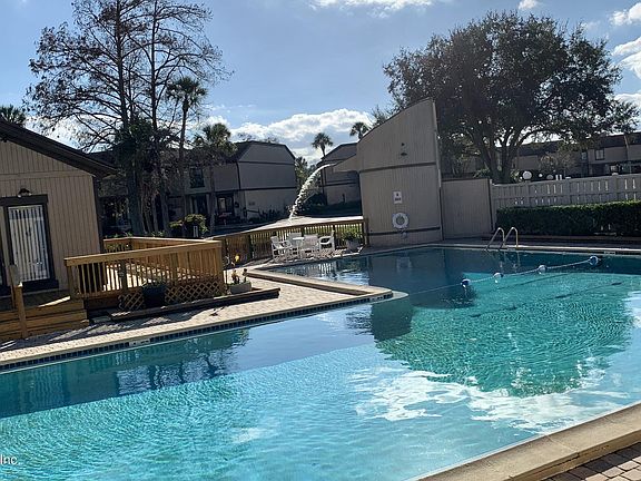 2nd image of 7610 Las Palmas Way