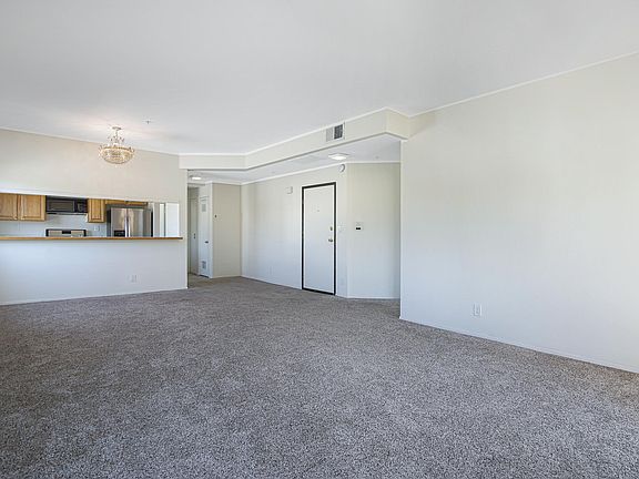 4th image of 1542 S Wooster St #201