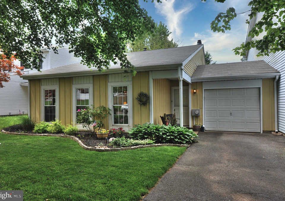 1st image of 166 Bucks Meadow Ln