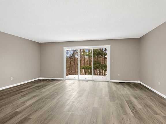 2nd image of 3463 Blackwood Dr
