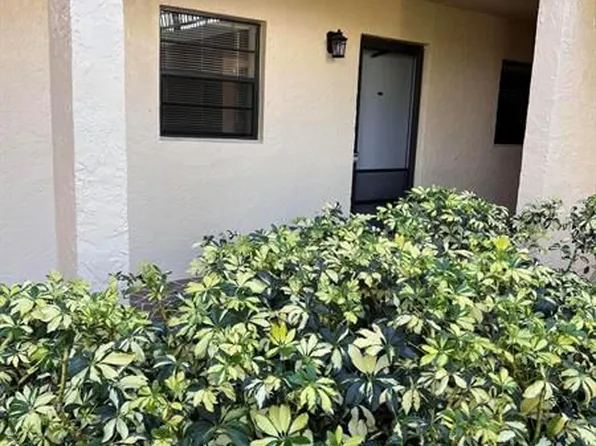 2050 Oleander Blvd APT 6-102, Fort Pierce, FL 34950