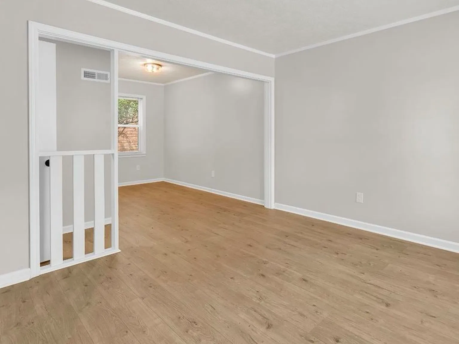 2 bed, 1.5 bath, 912 sqft, $1,350 — Photo 3