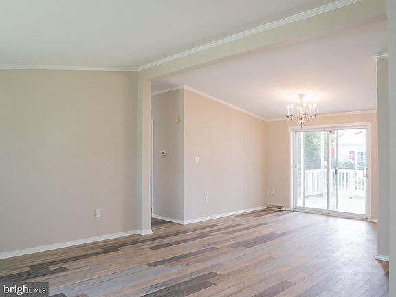 5th image of 232 Thrush Cir