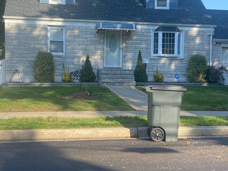 1st image of 2441 Lawrence St