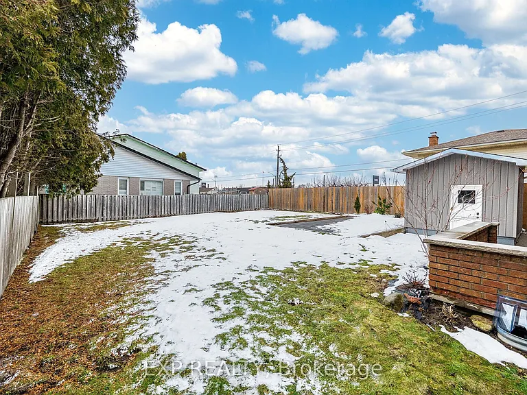 7623 Chorozy St — Photo 13