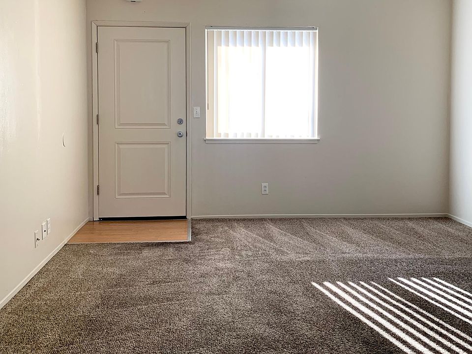 1st image of 2095 Lincoln Ave #32