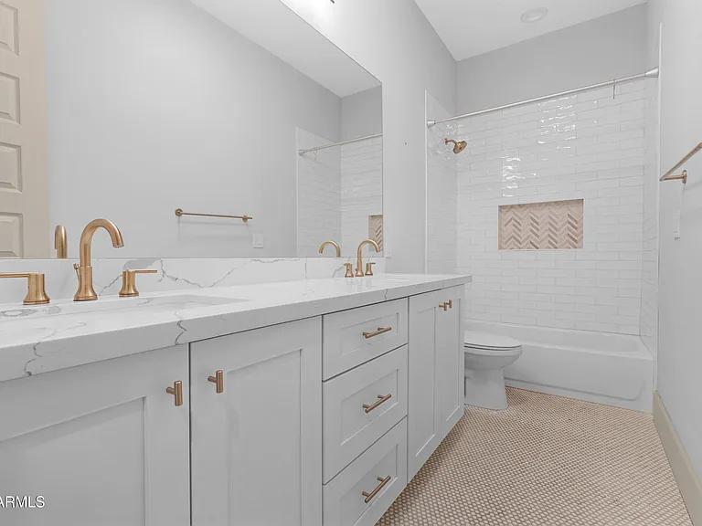 9470 E Bloomfield Rd — Photo 37