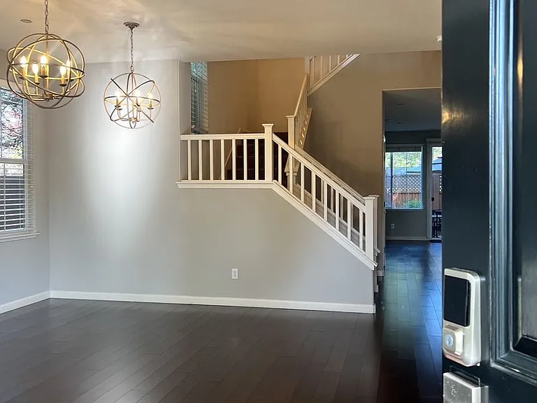 940 Chelebrooke Ct — Photo 3