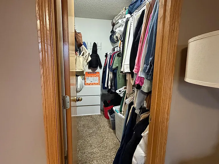 20711 Hampshire Cir — Photo 17