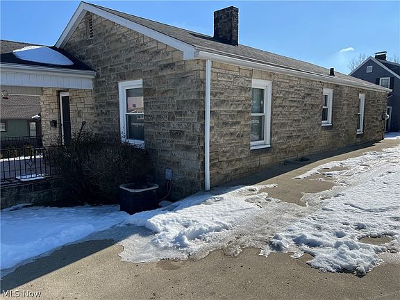 4th image of 110 Jepson Ave