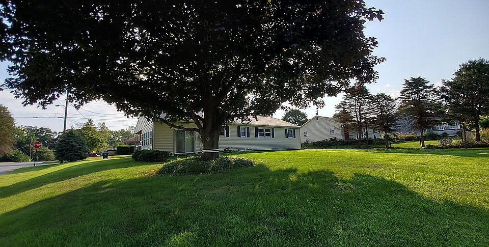 2nd image of 501 Shope St