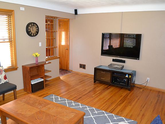 5th image of 816 7th Ave S