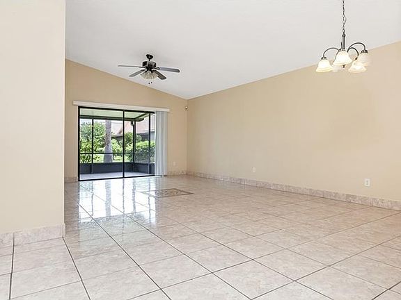 3rd image of 821 Whalebone Bay Dr