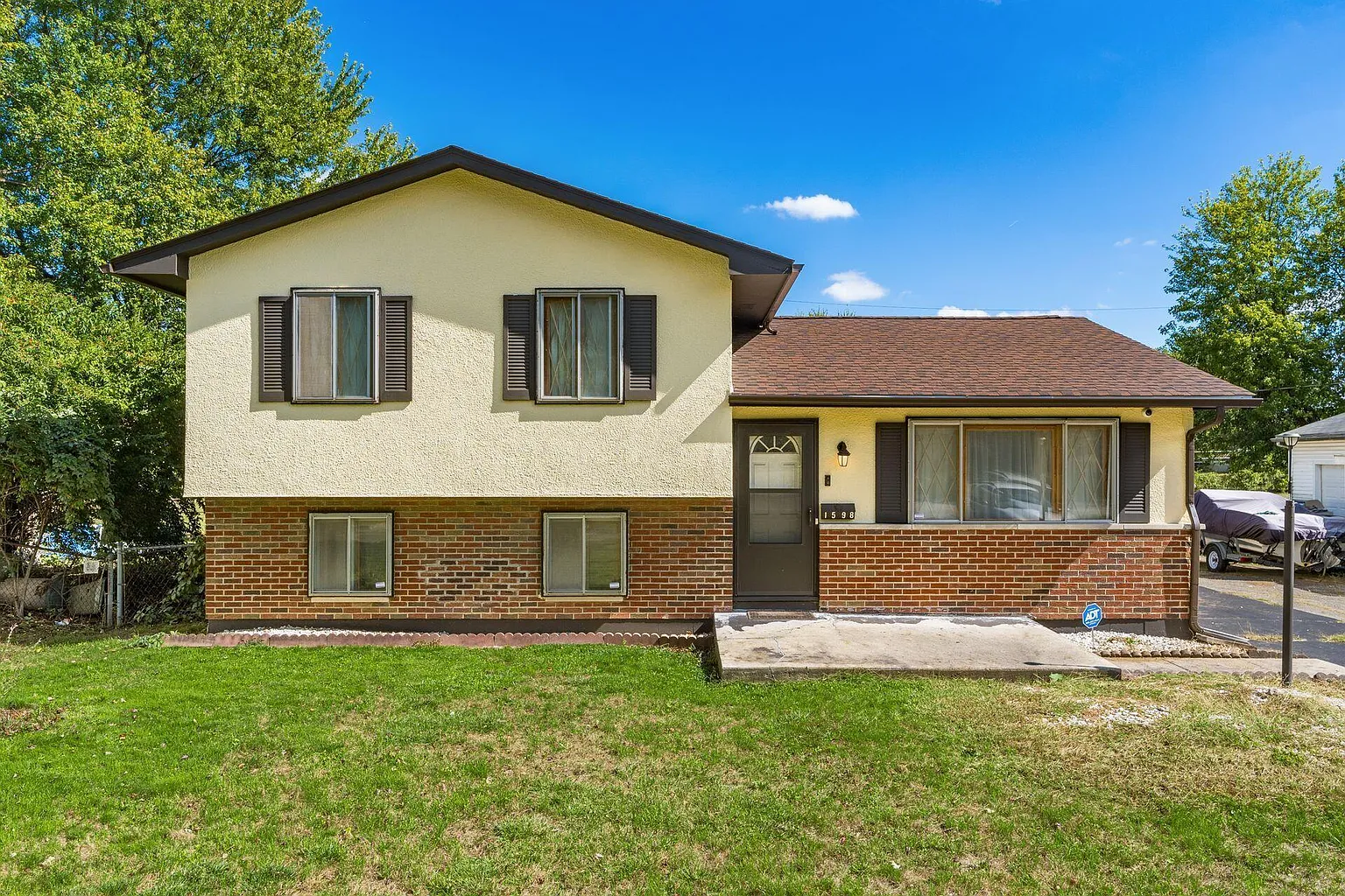 1598 Courtright Rd photo 1