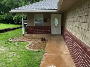 1404 S 10th St, Chickasha, OK 73018