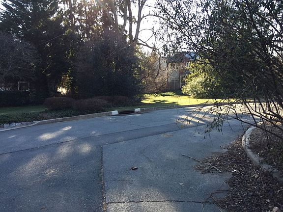 5th image of 2 Campbelton Cir