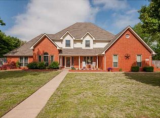 717 N Mockingbird Way, Mustang, OK 73064