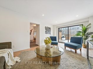10 Laurie Shepway, Toronto, ON M2J1X6