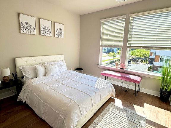 5th image of 2135 Bryant Park Dr