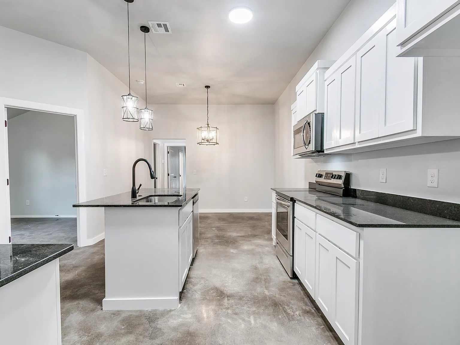 3 bed, 1246 sqft, $1,495 — Photo 4