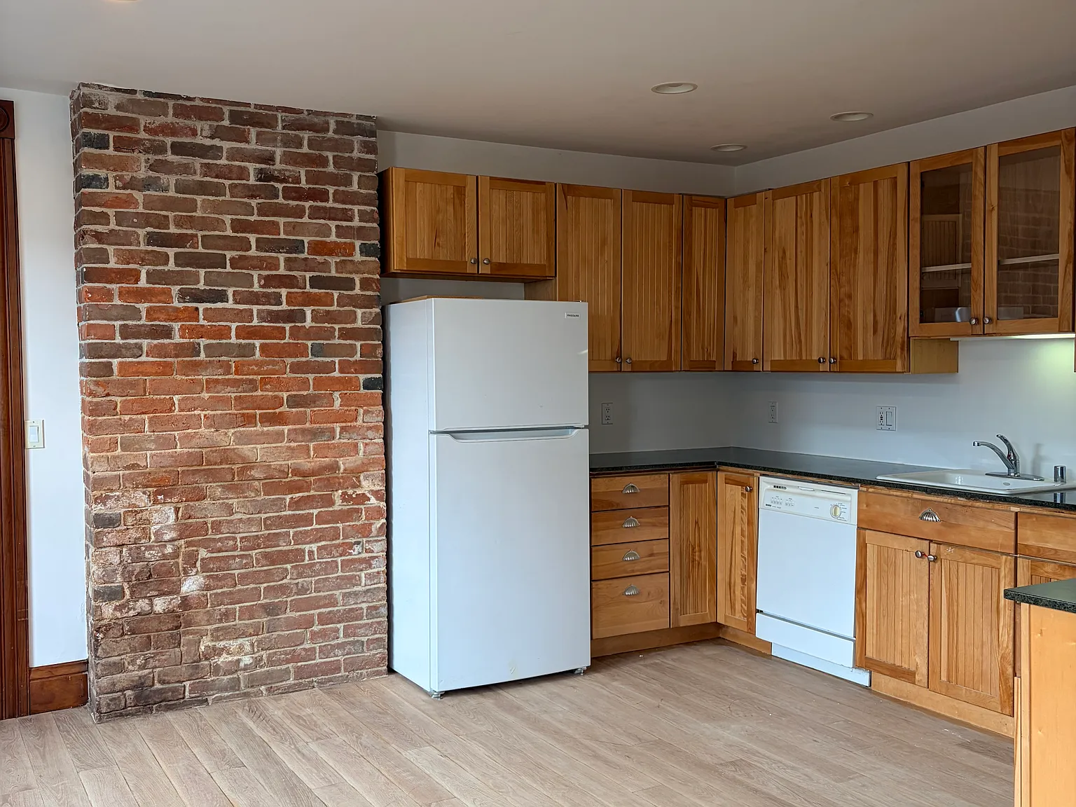 1 bed, 750 sqft, $2,500 — Photo 4