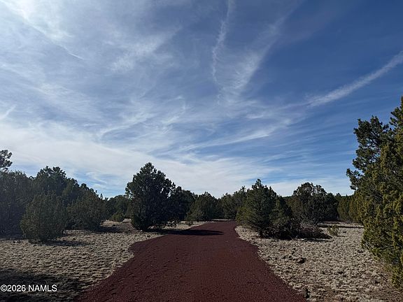 5th image of 5892 N Santa Fe Rd