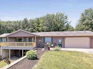 E5251 Swan Rd, Manawa, WI 54949