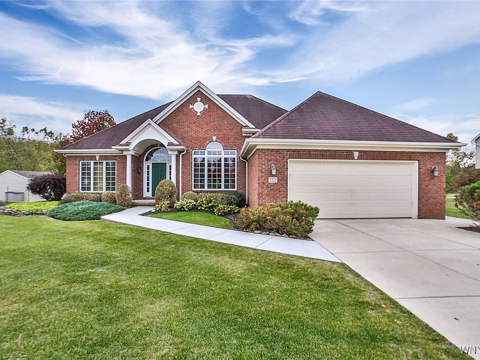1st image of 1372 Majestic Woods Dr