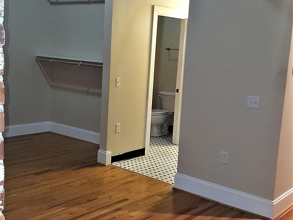 4th image of 1417 Market St APT 37