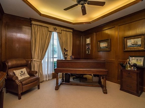 5th image of 8025 Greenhill Dr